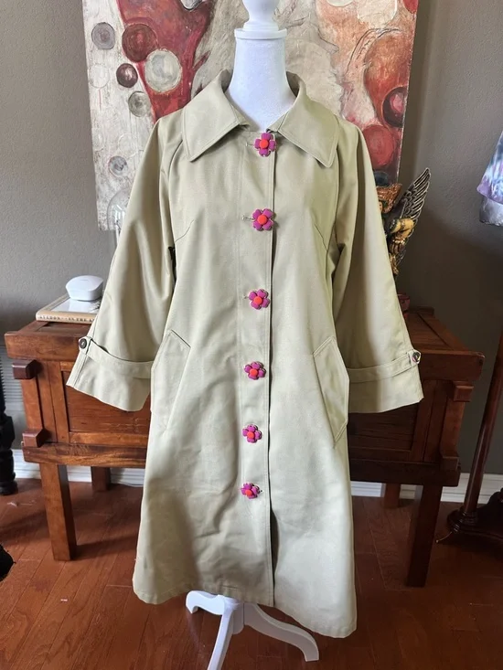 Celia B Carmesí Trench Coat SOLD OUT Floral Button Detail Size Small - Picture 4 of 8